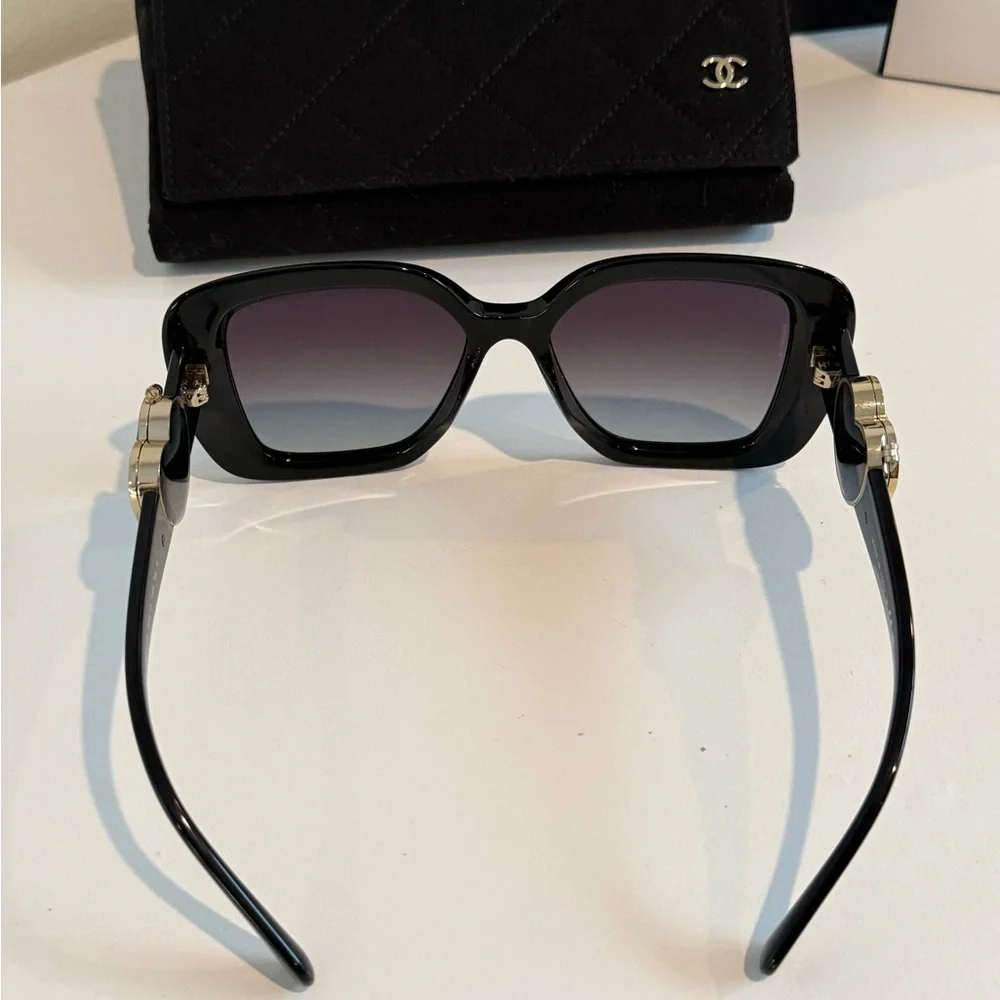 Chanel heart mirror sunglasses - Picture 8 of 11